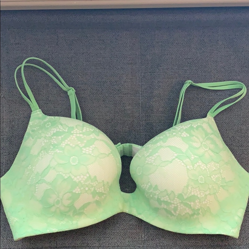 VS Angel’s Secret Embrace bra.